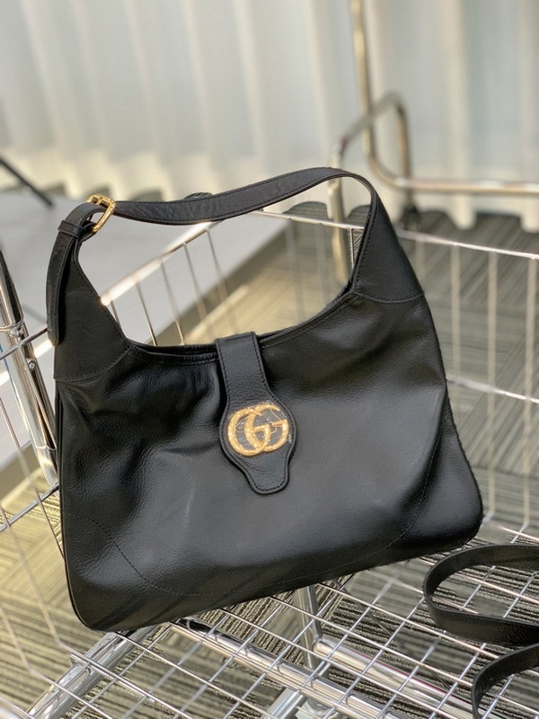 Gucci Handbags 454